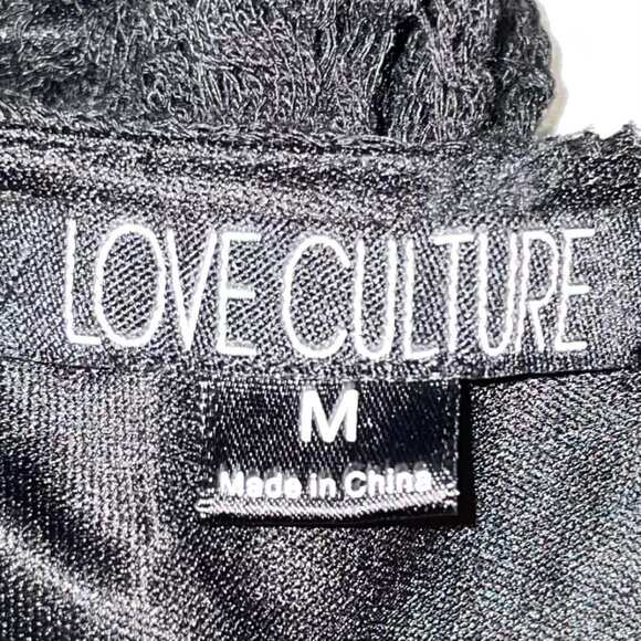 π Bundle Deal: 4 for $20! π black lace shrug - Picture 7 of 7